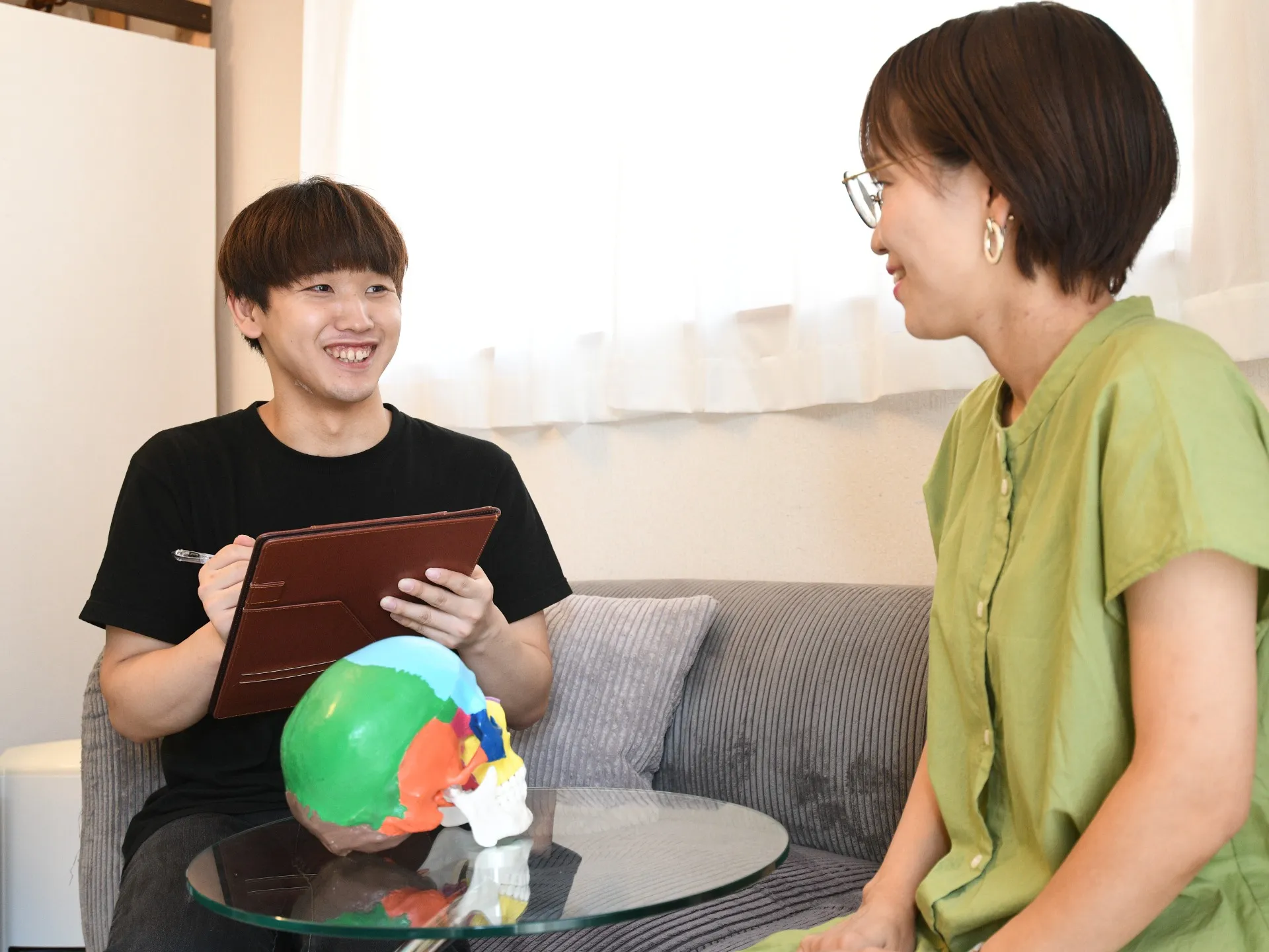 結婚式準備で増える「ストレス顔」を解消！前橋・高崎花嫁のためのリラックス小顔矯正